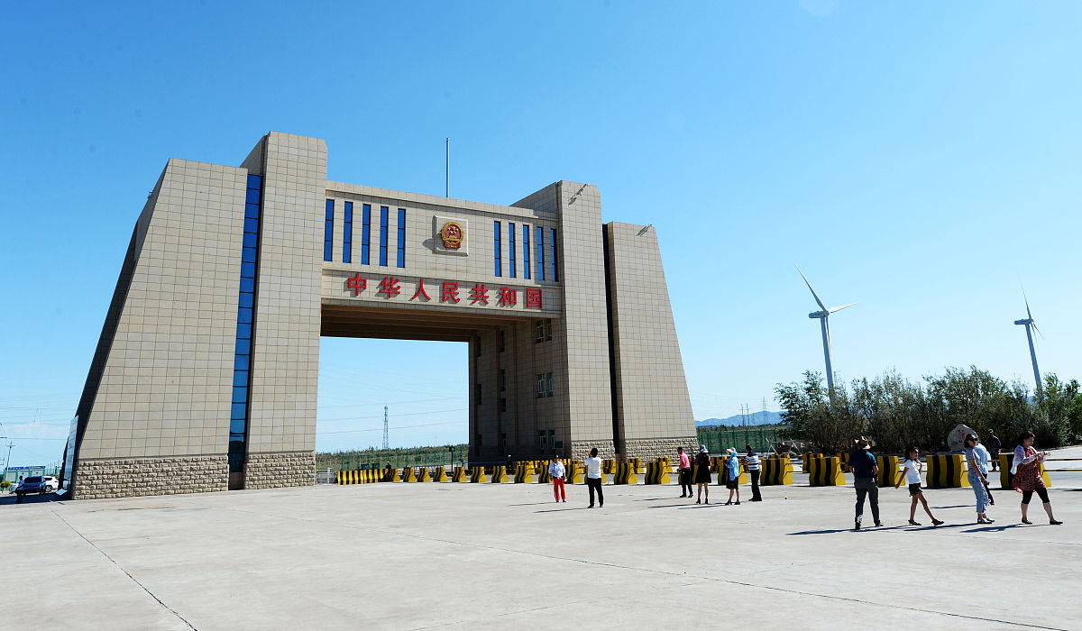 2018年08月05日,中国与哈萨克斯坦的边境口岸阿拉山口口岸是第二座亚