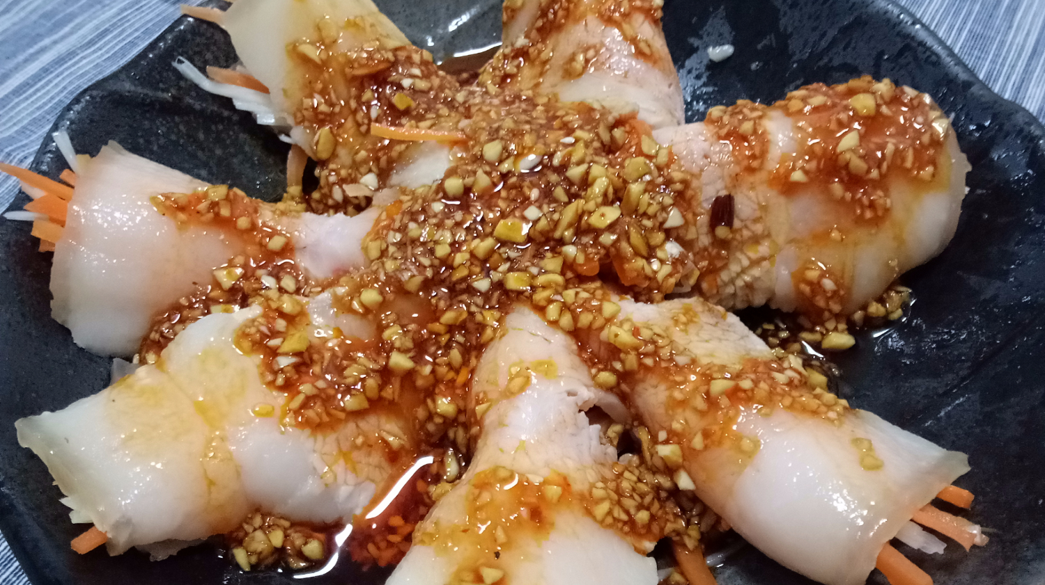 终于找到了,蒜泥白肉最好吃的做法,步骤清晰详细!