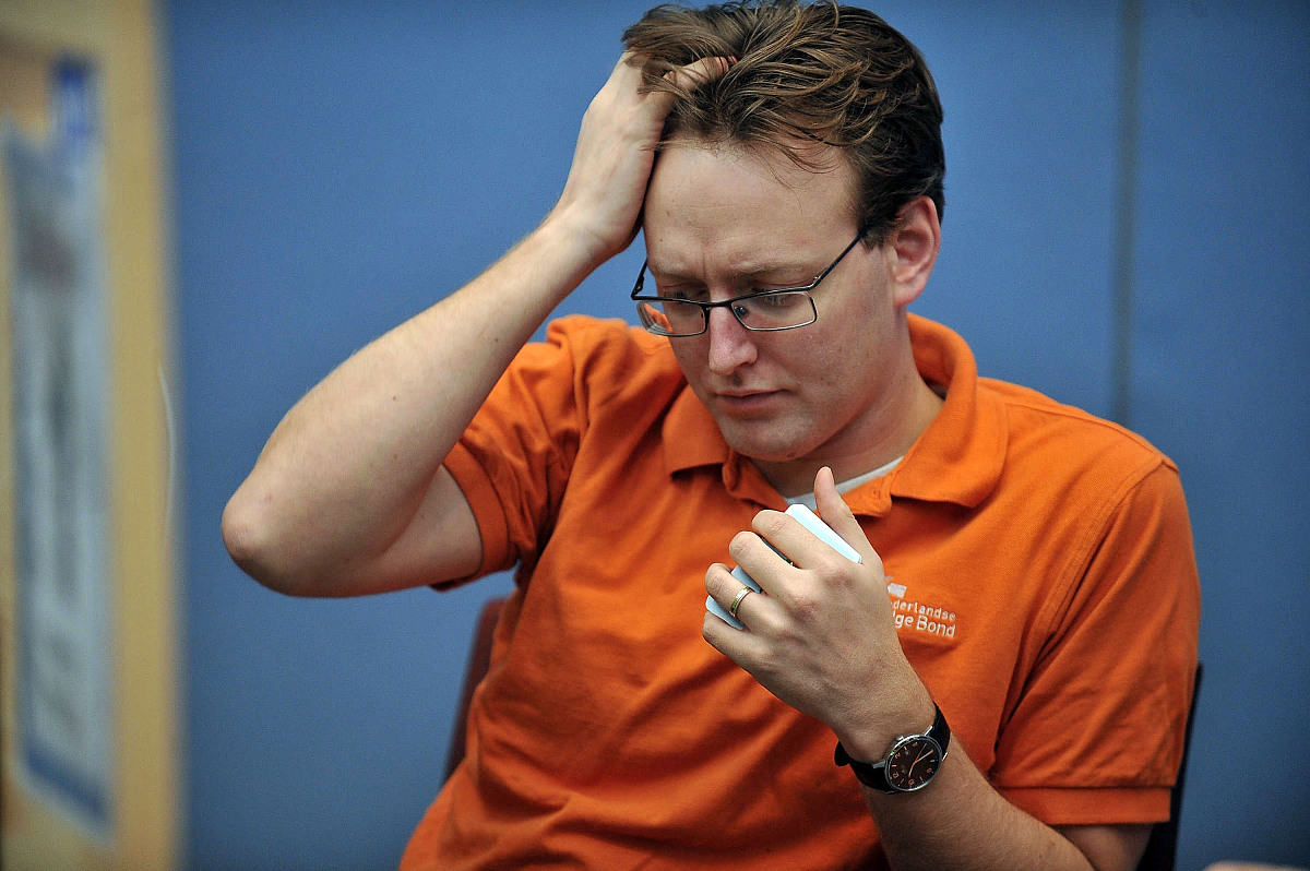 介绍遗传算法选择过程的原理、步骤不少于500字