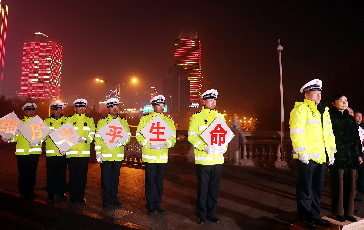 施工项目经理岗位职责：进度掌控、安全文明施工与资源协调