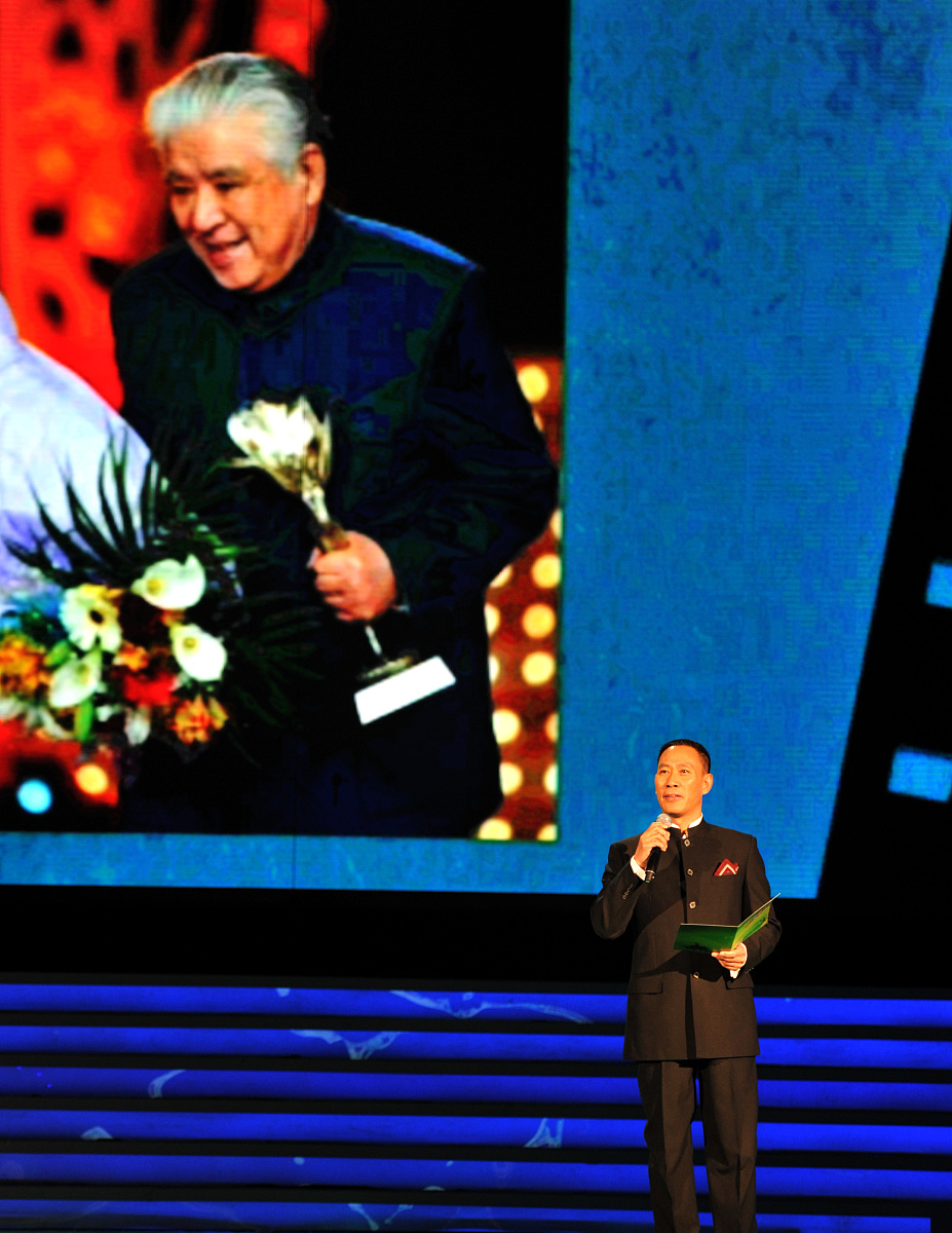 清明节诗歌精选：白居易、杜甫、李商隐等名家作品