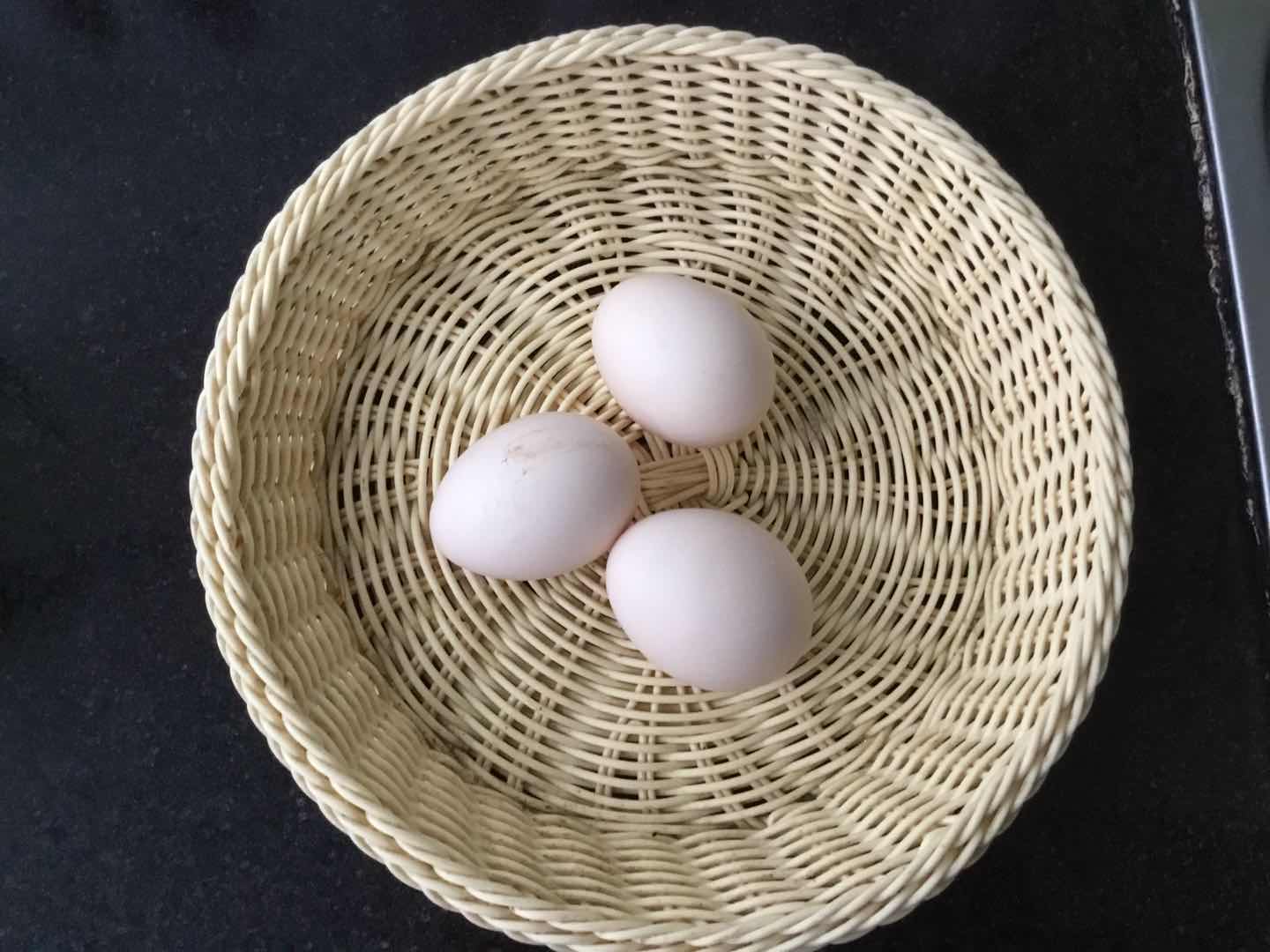 茼蒿鸡蛋肉片汤,把营养全都带给您,还在等什么,快去做一碗