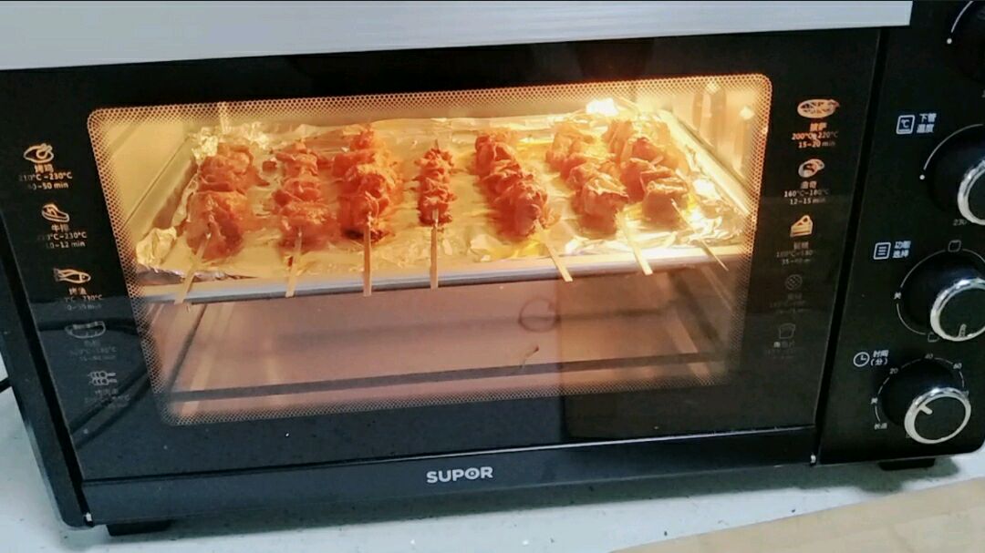 羊肉串总是不够吃,秘诀都在腌制上,做法超简单