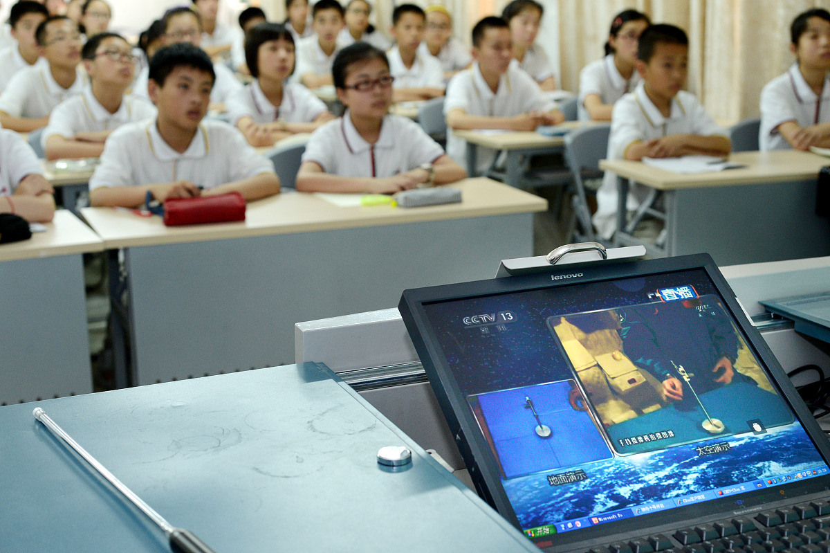 结合所学习的信息检索知识和图书馆现有的信息资源库说说信息资源检索课程对专业学习的作用。