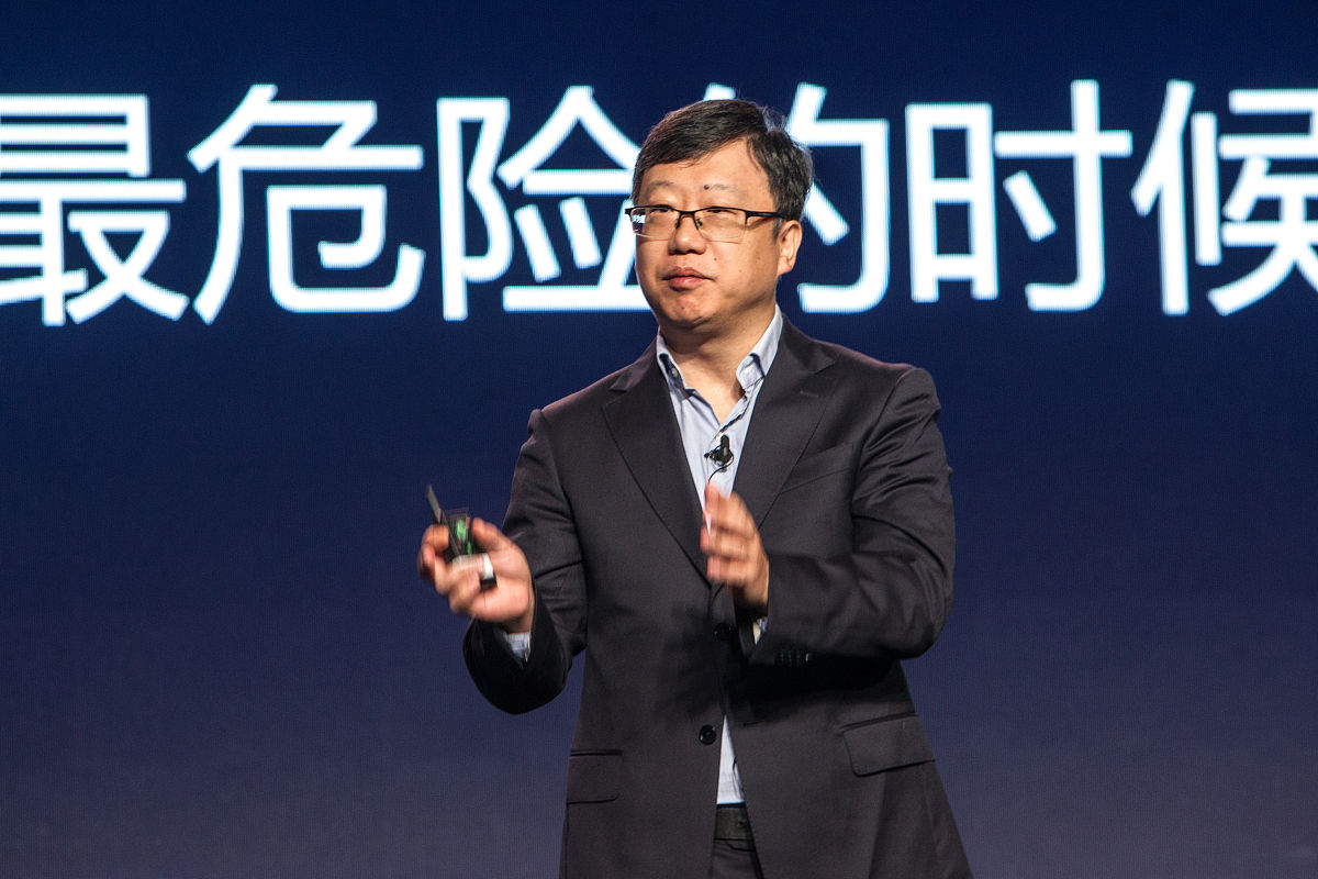 余承东德国市场营销策略解析：本土化、高端化、品牌推广与渠道拓展