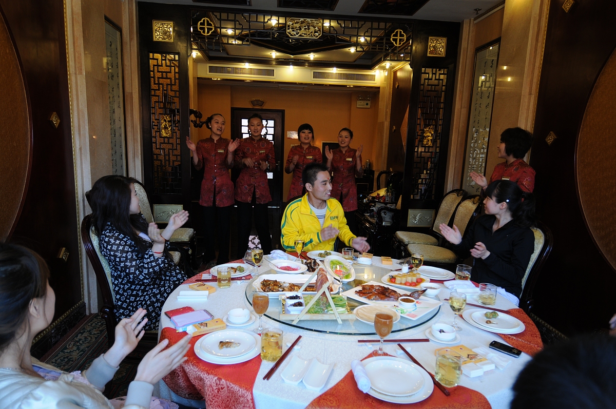 水城县职业技术学校高星级饭店运营与管理专业学什么？就业前景如何？