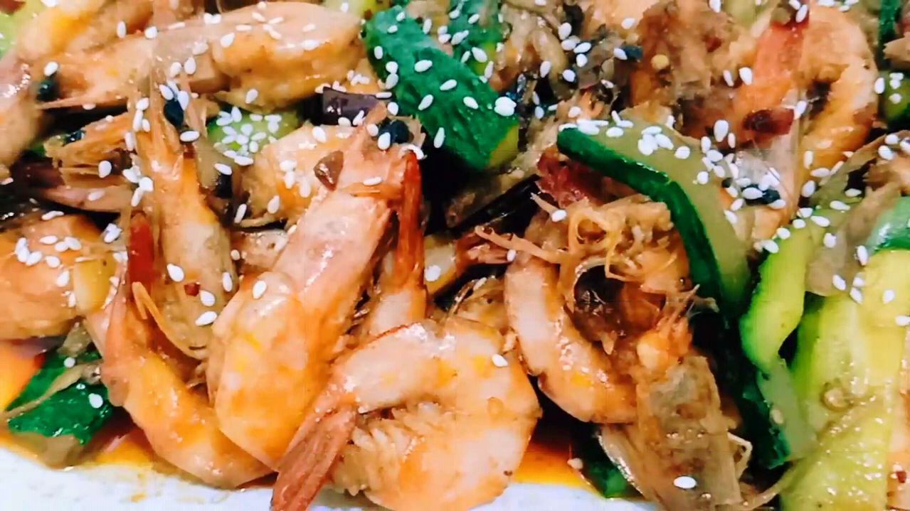 家常版香辣虾香辣鸡腿堡三分钟做好味道不比饭店差