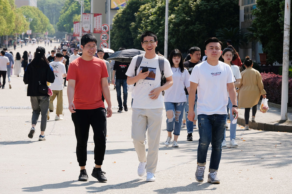 重庆2021初中生可以去读什么电子商务学校