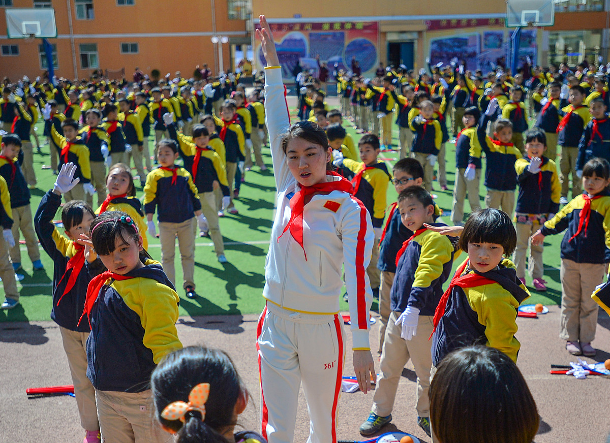 2015年4月13日,宝鸡,2015全国游泳冠军赛,奥运冠军校园行活动举行.***