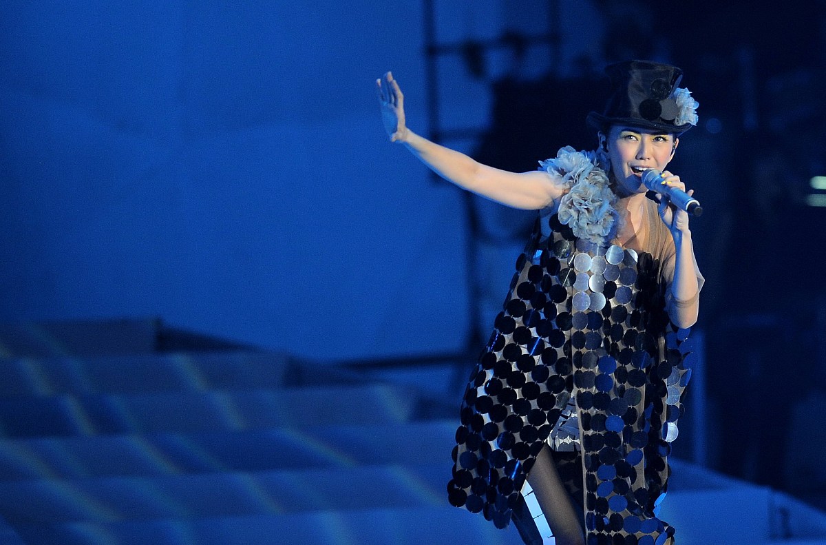 2010年8月28日,北京,孙燕姿《答案是》北京演唱会在首都体育馆举行.  