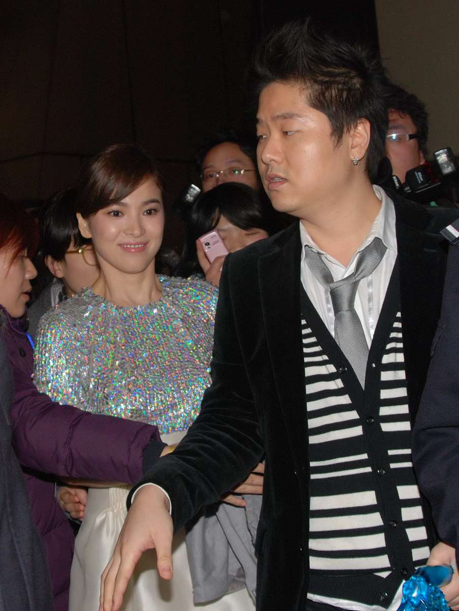 2009年2月28日,上海,2009新娱乐慈善群星会颁奖晚会当日在上海大剧院