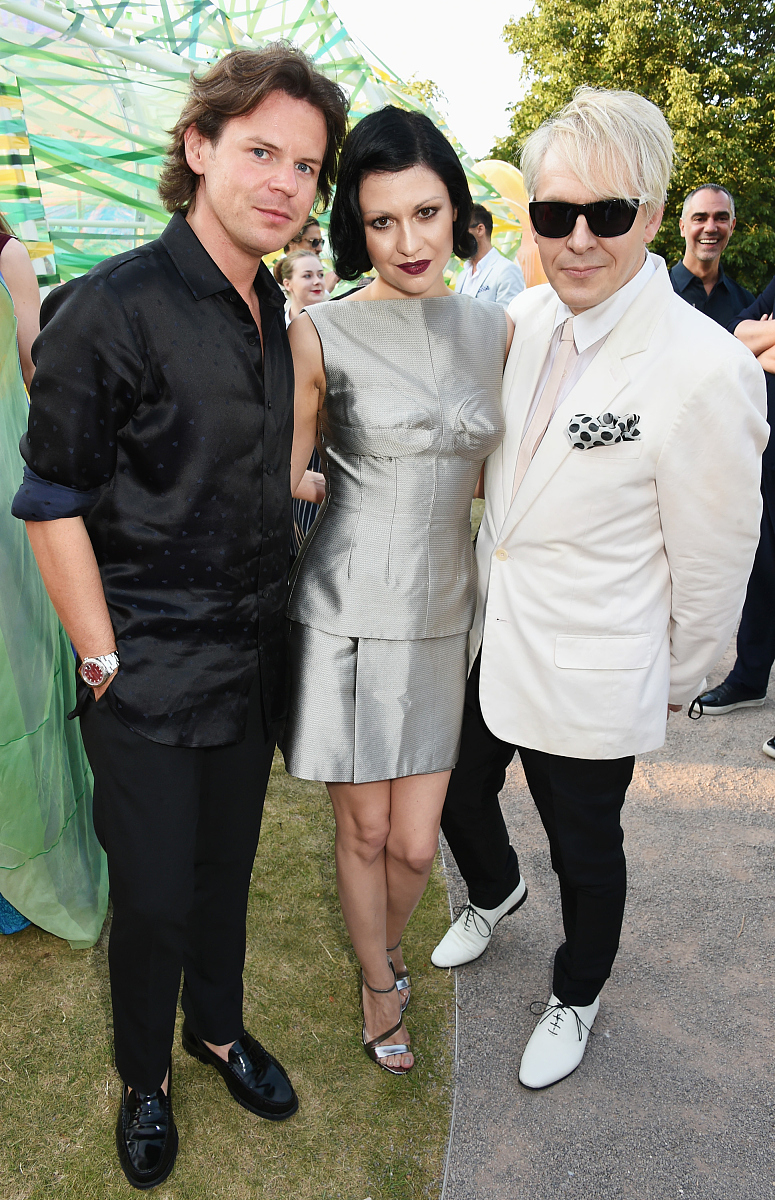 2015年7月3日讯,伦敦,当地时间7月2日,众星出席了serpentine夏季派对.