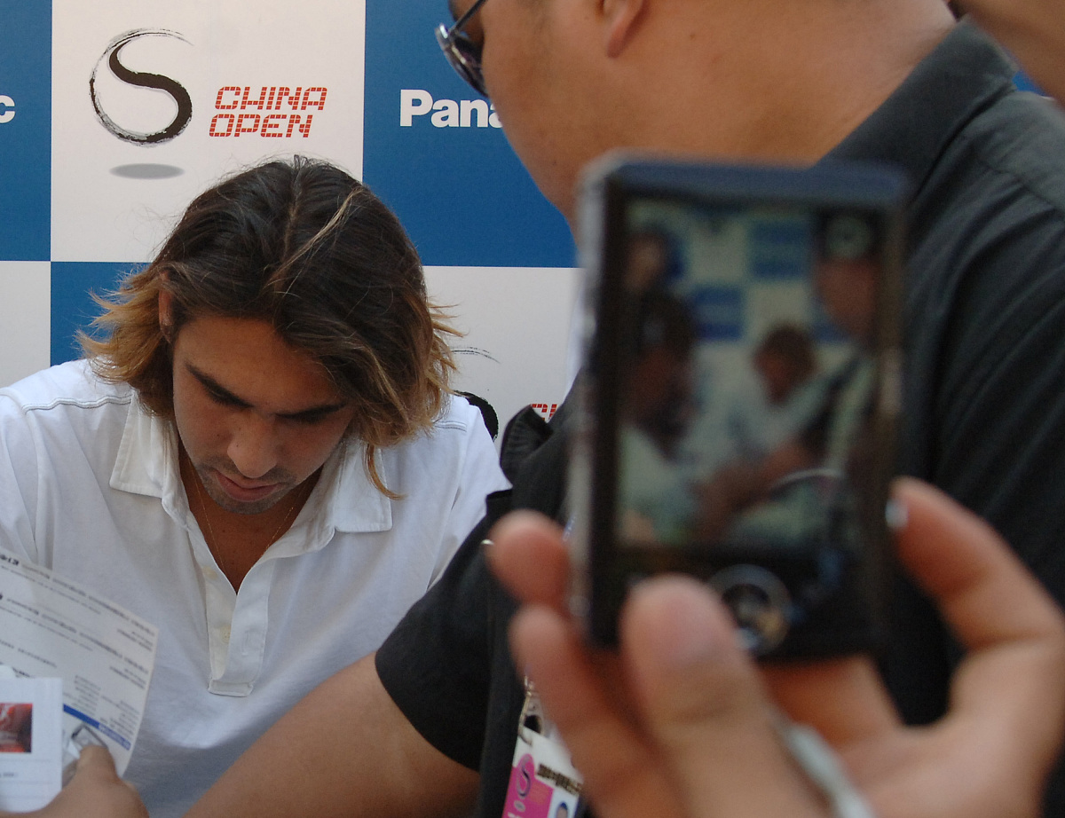 2006年9月18日,巴格达蒂斯( marcos baghdatis)在北京网球中心松下展