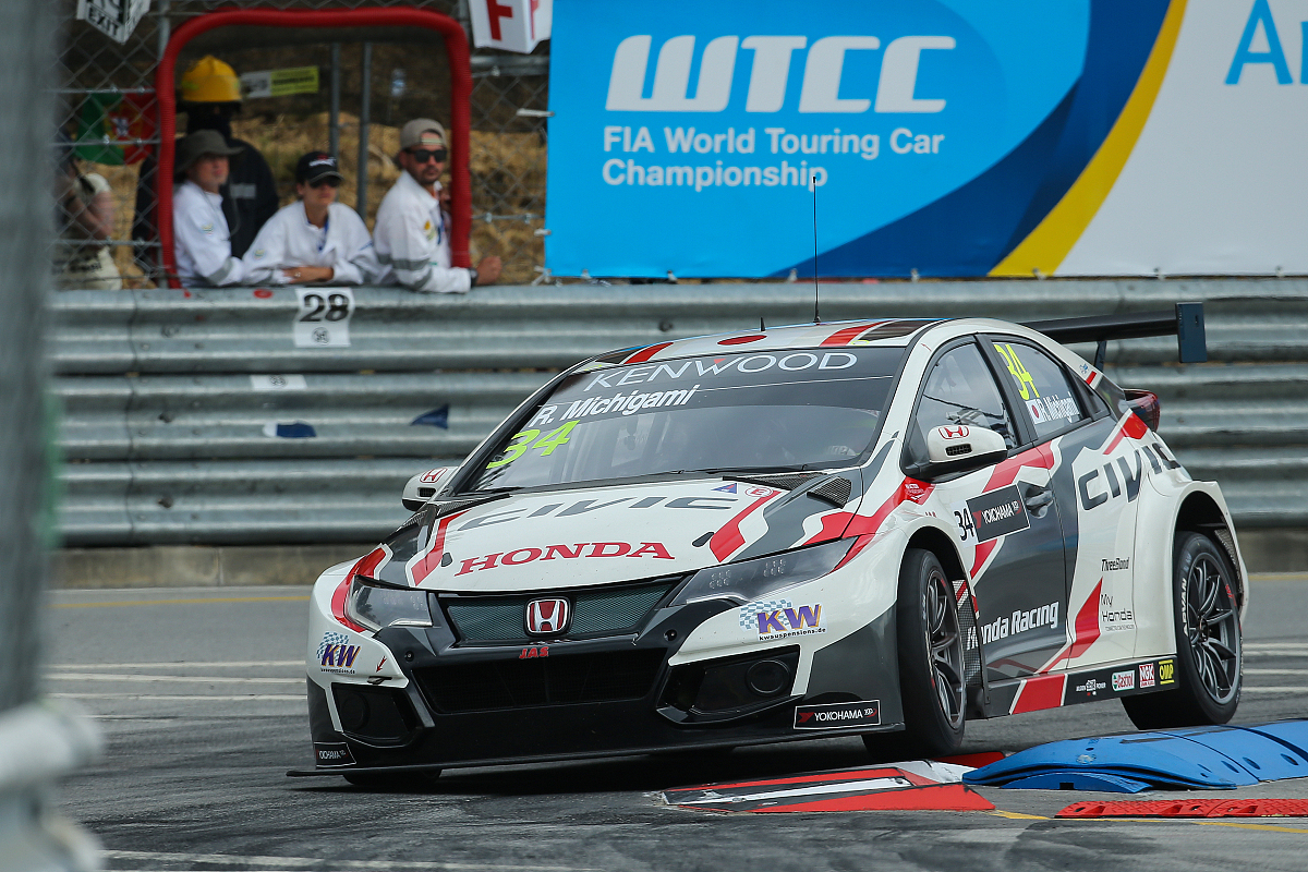 Honda Dirt Track Racing: Popular Models & Modifications