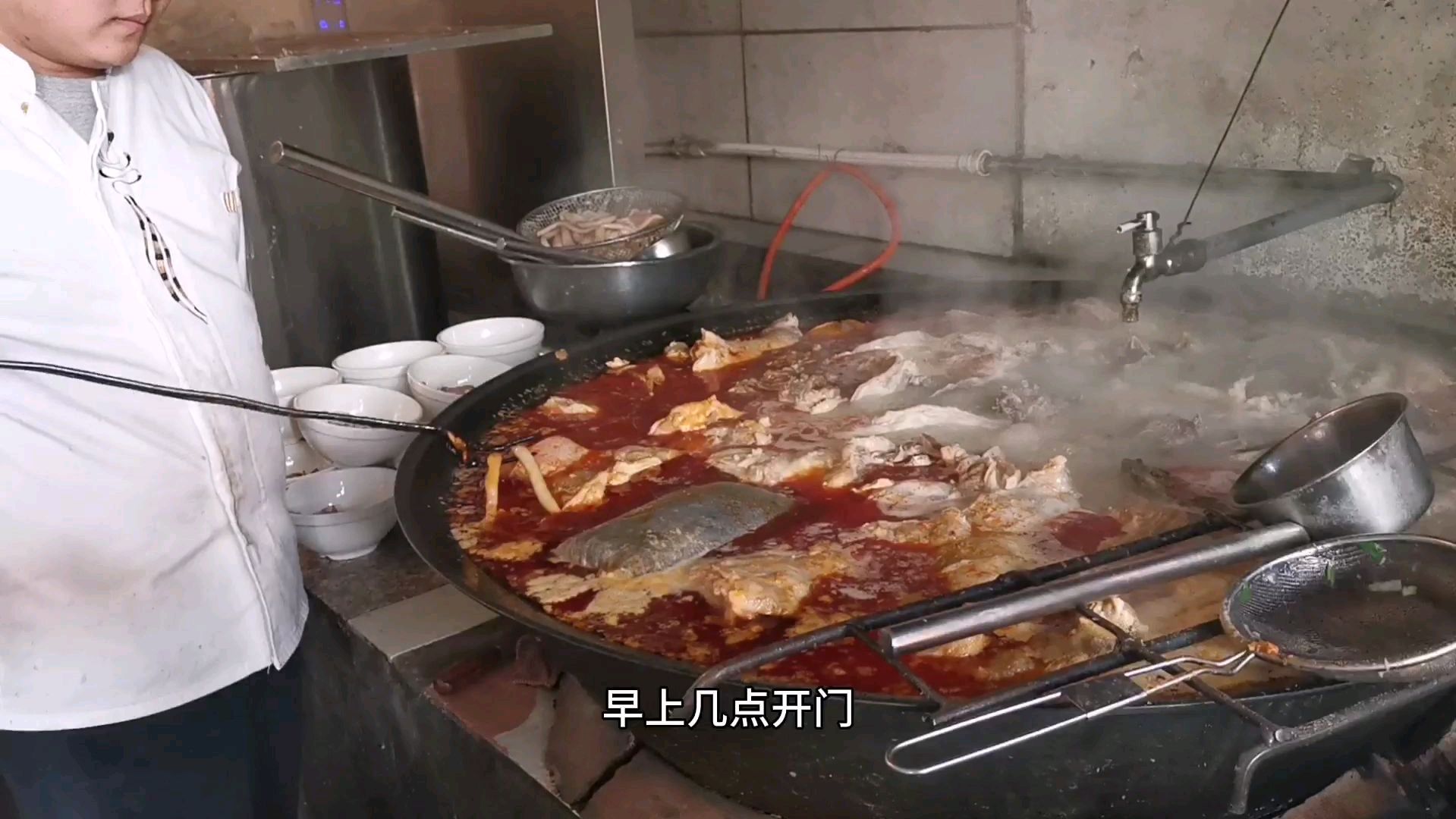 三旦羊肉汤,周六早上等半个小时体验下排队的感觉——喝汤系列二