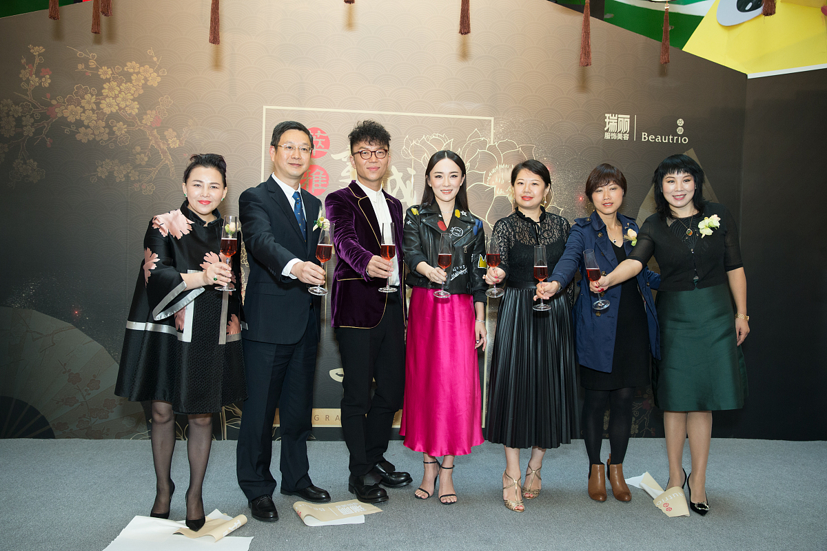 成都华夏幼师学校师资力量如何