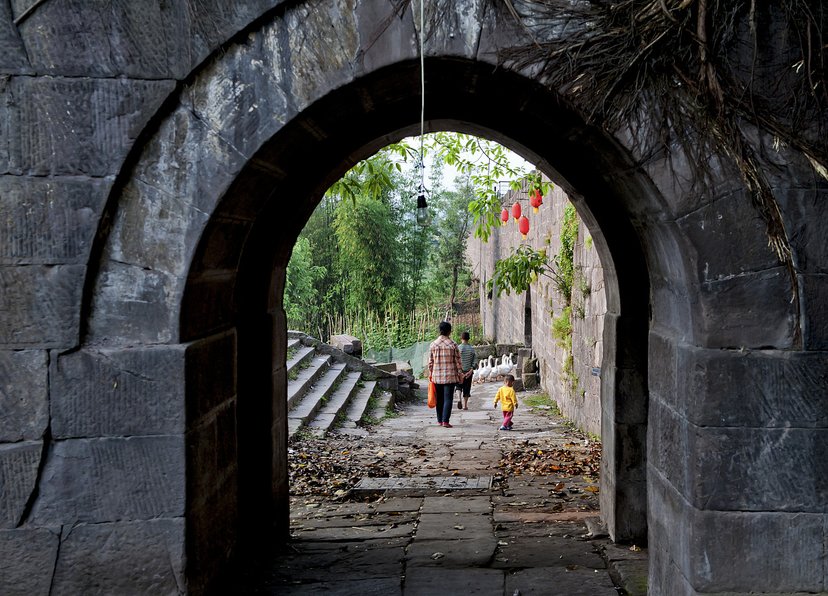 成都华夏旅游商务学校有什么专业？