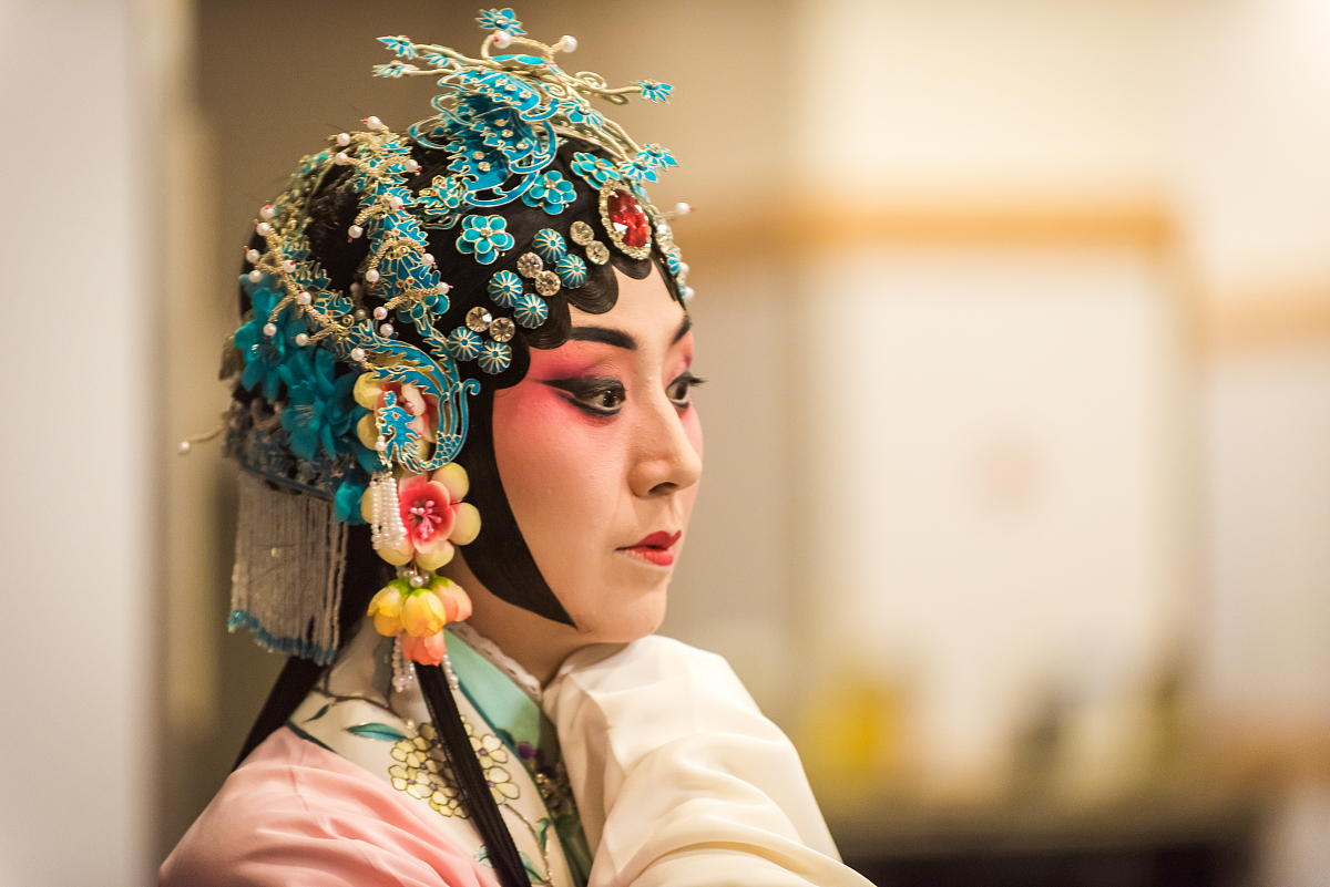 2016年10月27日,上海,京剧《宇宙锋》台前幕后花絮.***_***2016年10月