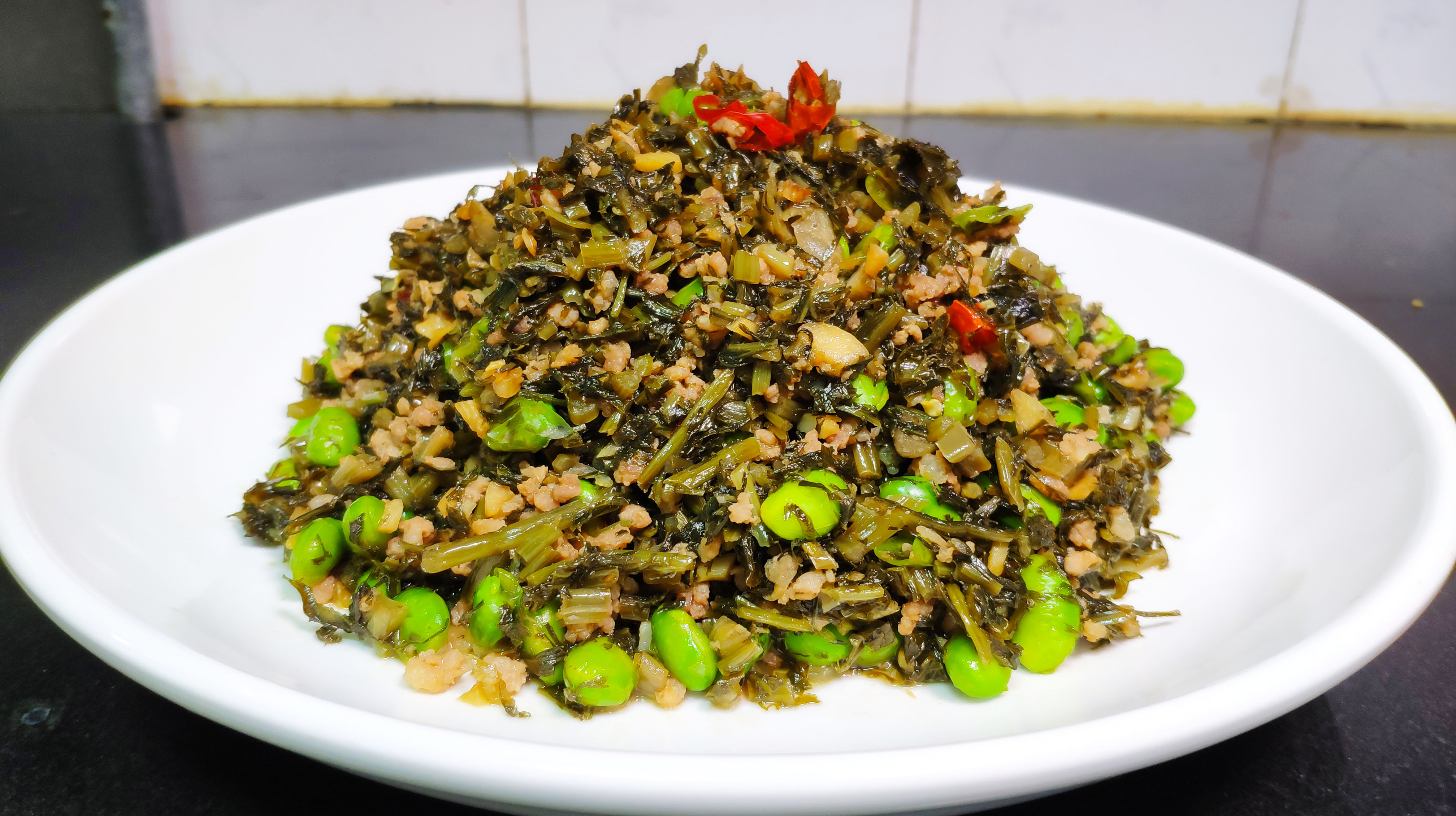 2分钟教你做咸菜肉糜炒毛豆,下饭又入味,连吃三天不会腻!