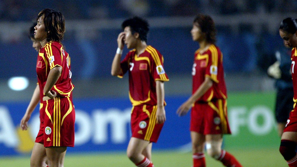 2007年4月21日,武汉,足球表演赛,中国国家女子足球队3-2战胜国际足联