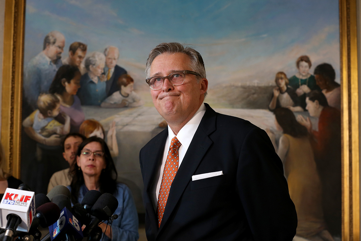 查尔斯 哈奈尔记简介