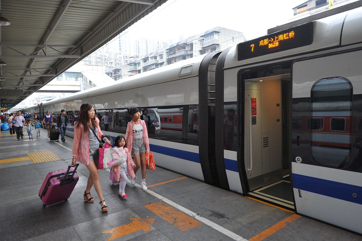 宝鸡铁路学校2023年热门专业：智能铁路技术、高速铁路运营管理等