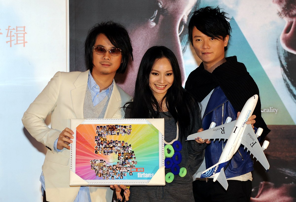 明星甜甜的微笑，治愈你的不开心！