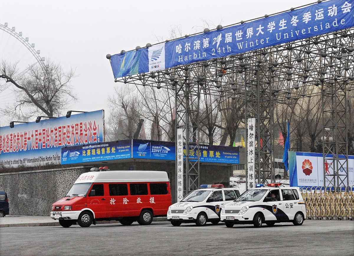 论述国企后勤管理中后勤事务分工不明确管理混乱写成一段话格式不少于500字。
