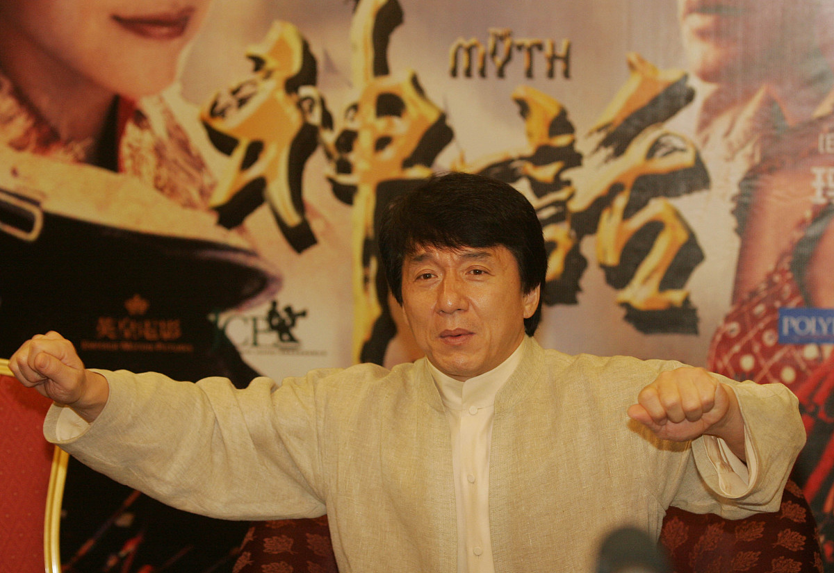 成龙：华人巨星，功夫巨匠，全球偶像