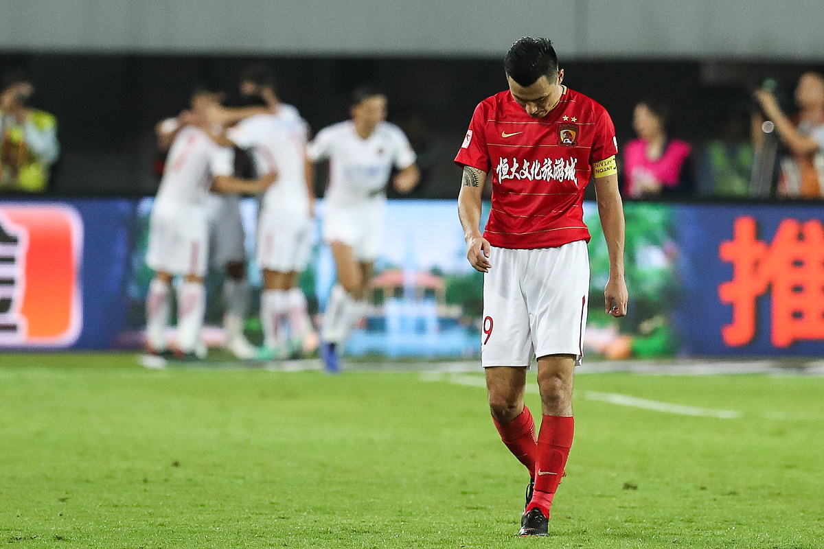 2018中超第28轮:广州恒大淘宝4-5上海上港