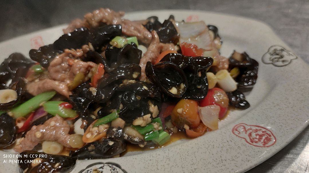 饭店的木耳肉片是这么炒的,难怪比我们炒的好吃