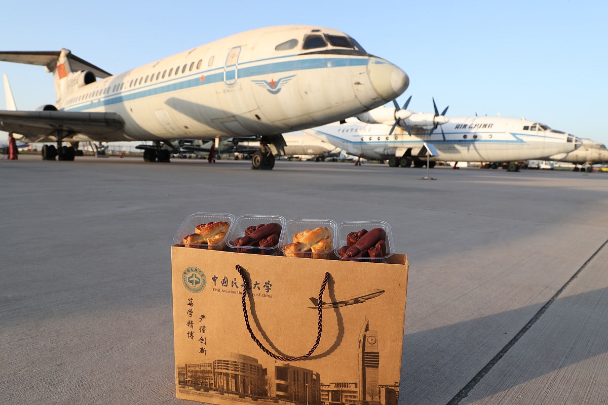 武汉航空服务学校招生分数线 | 2021年400分能上吗？
