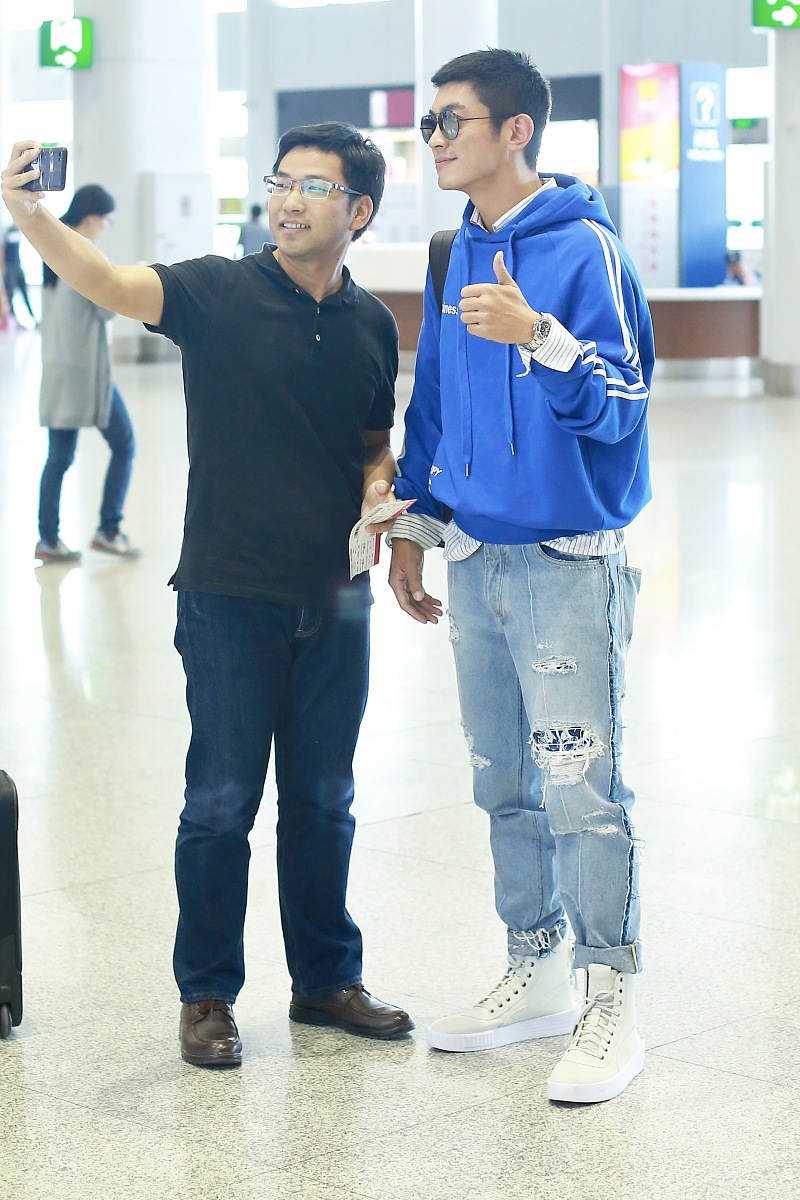 怎么看眼睛是双眼皮还是单眼皮