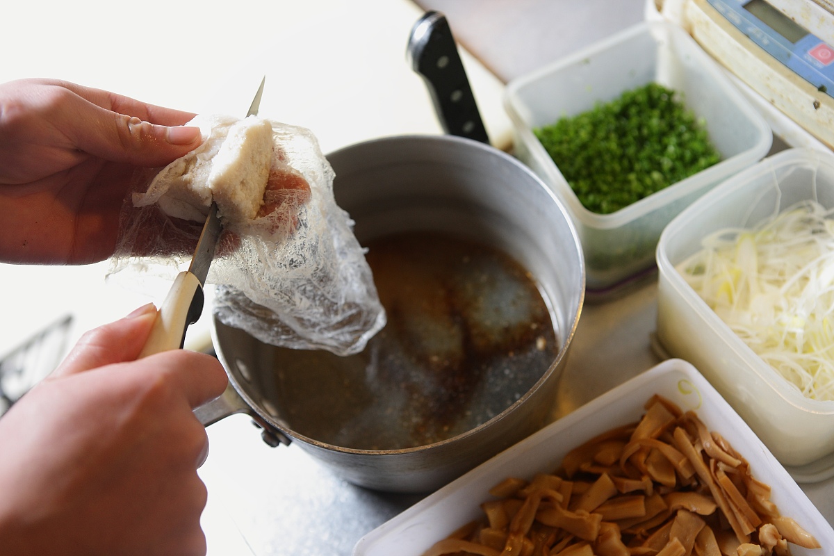 ***_***2014年12月10日,上海,日本料理拉面与制作方法