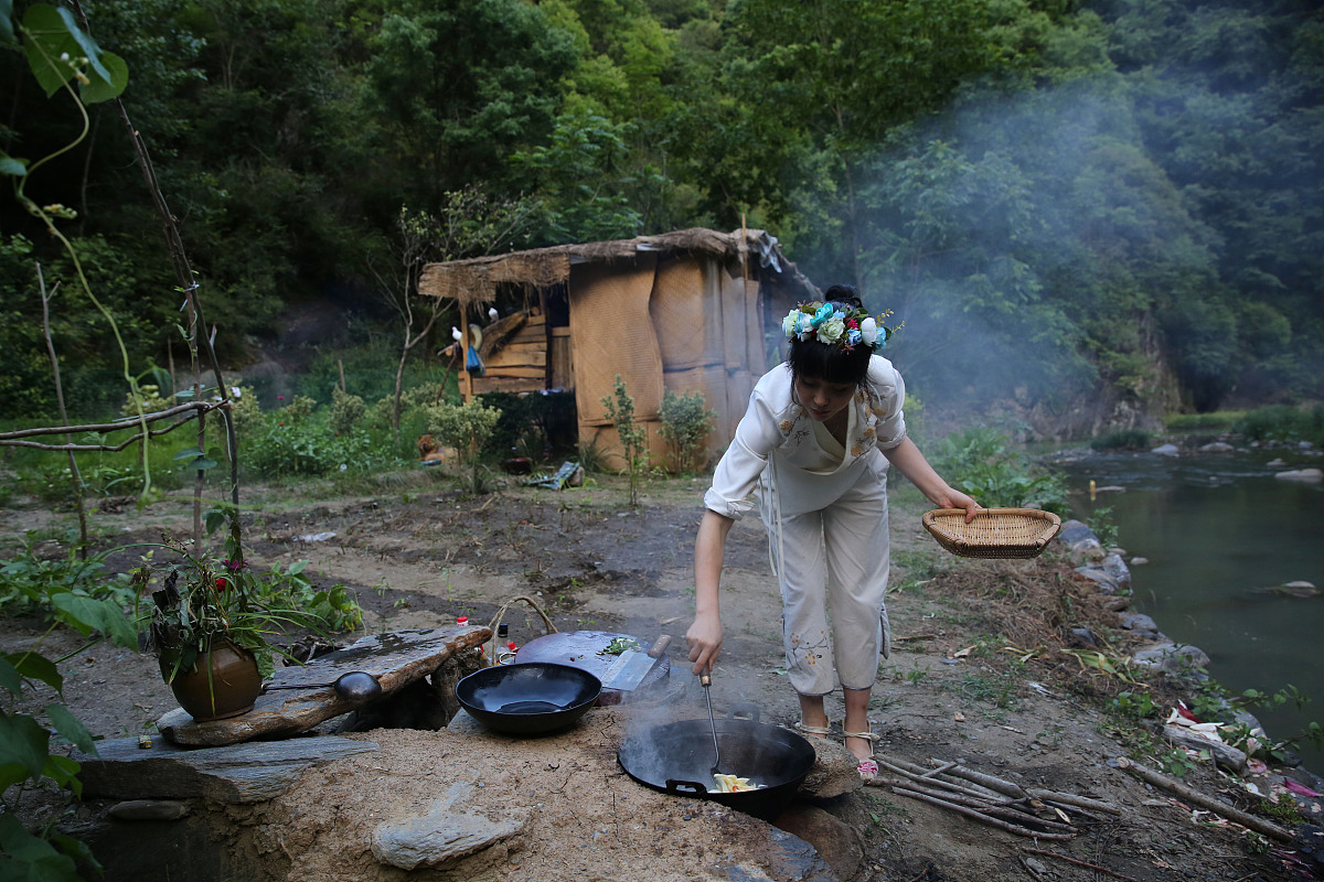 我觉得起名非常困难有没有可以提供雷和索两个字相关的网名？