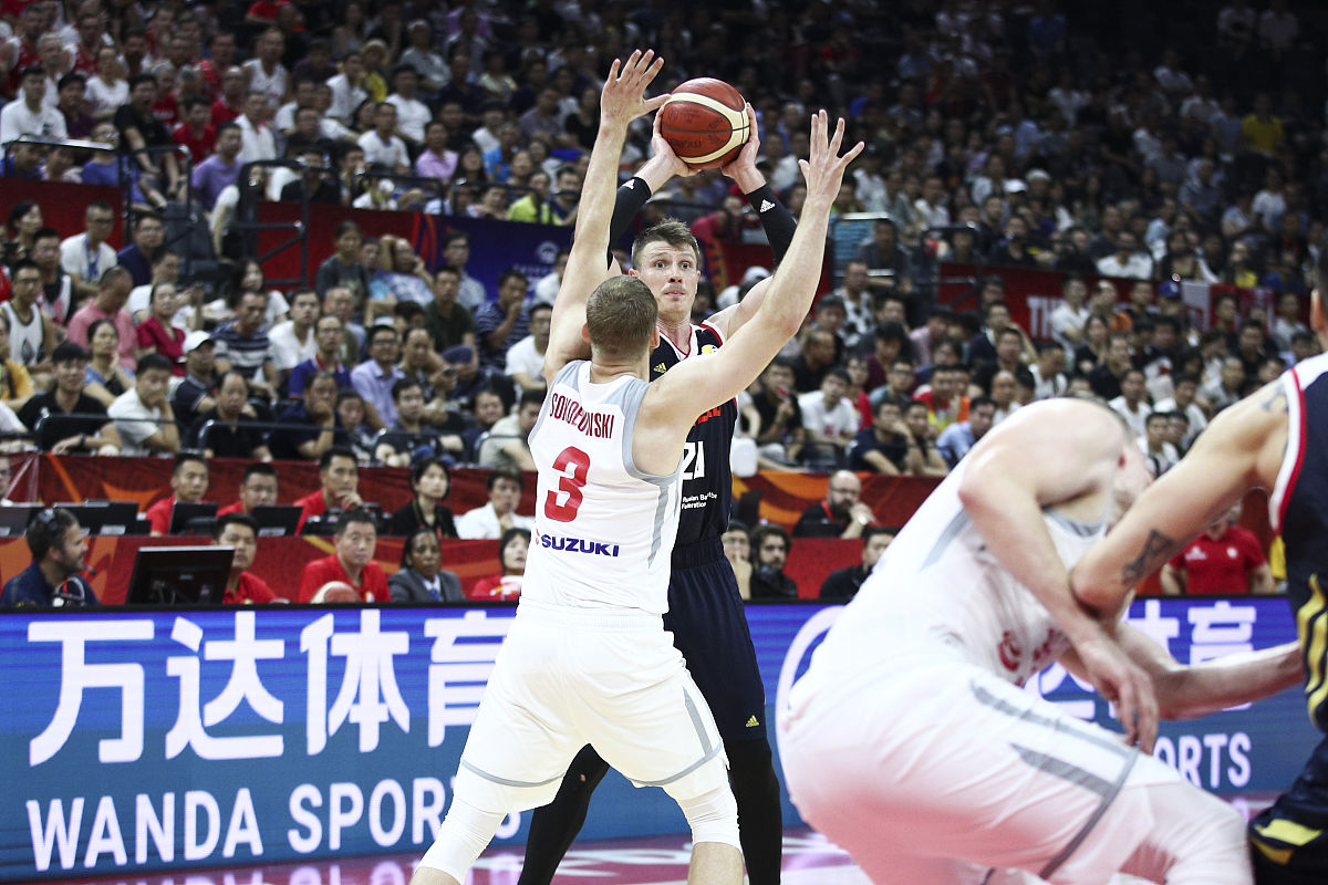 2019年9月6日,广东佛山,2019男篮世界杯小组赛次轮i组,波兰vs俄罗斯.