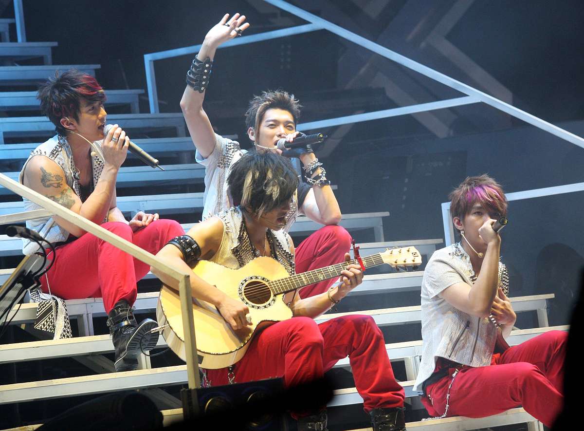 2009年4月11日,上海,飞轮海"想入飞飞<strong>世界</strong>巡回演唱会"在上海大舞台