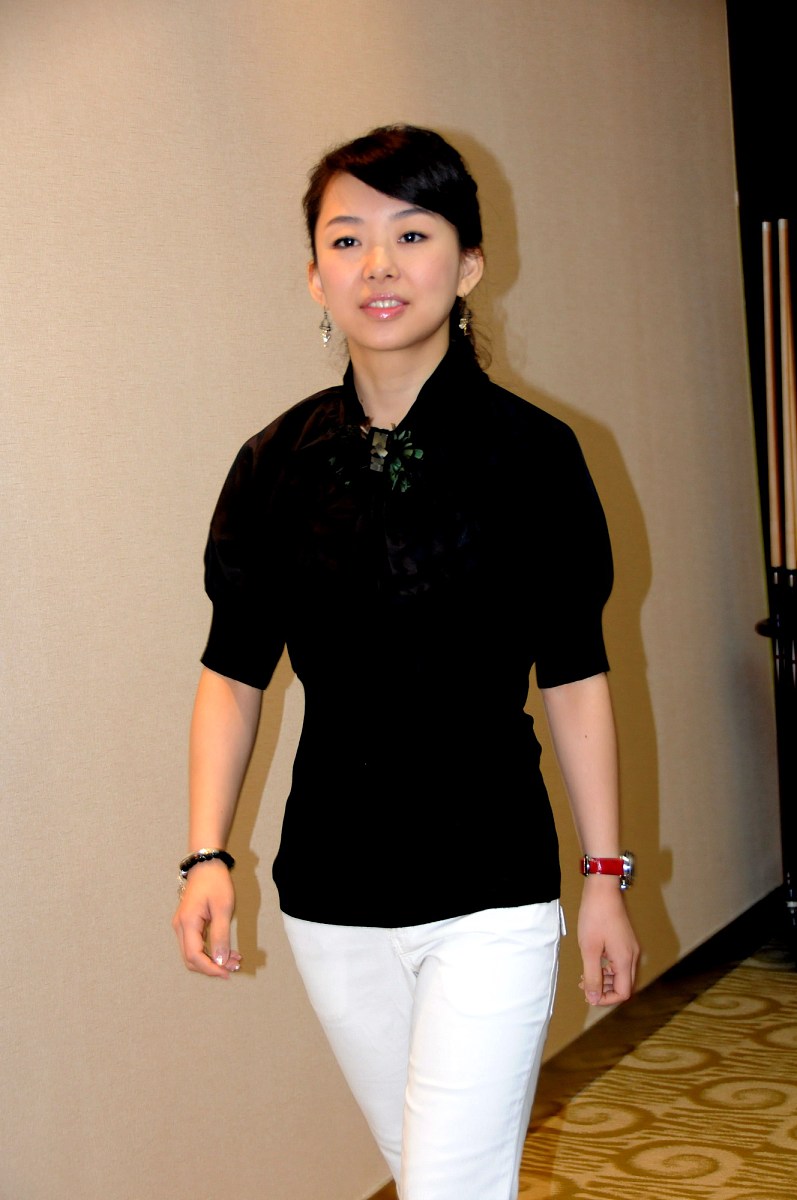 ***_***2009年6月15日,中国上海,九球天后潘晓婷台球俱乐部今日开业.+