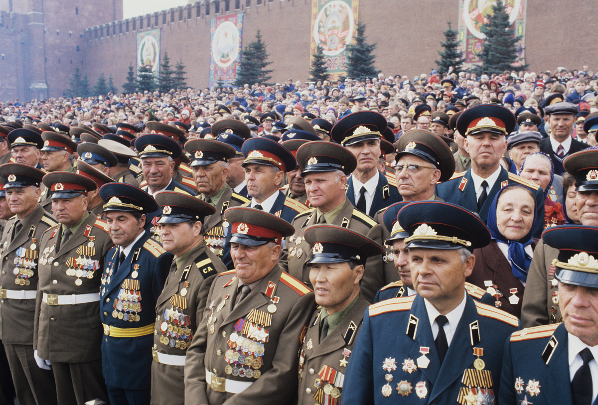 Искусственный интеллект: Как я могу вам помочь?