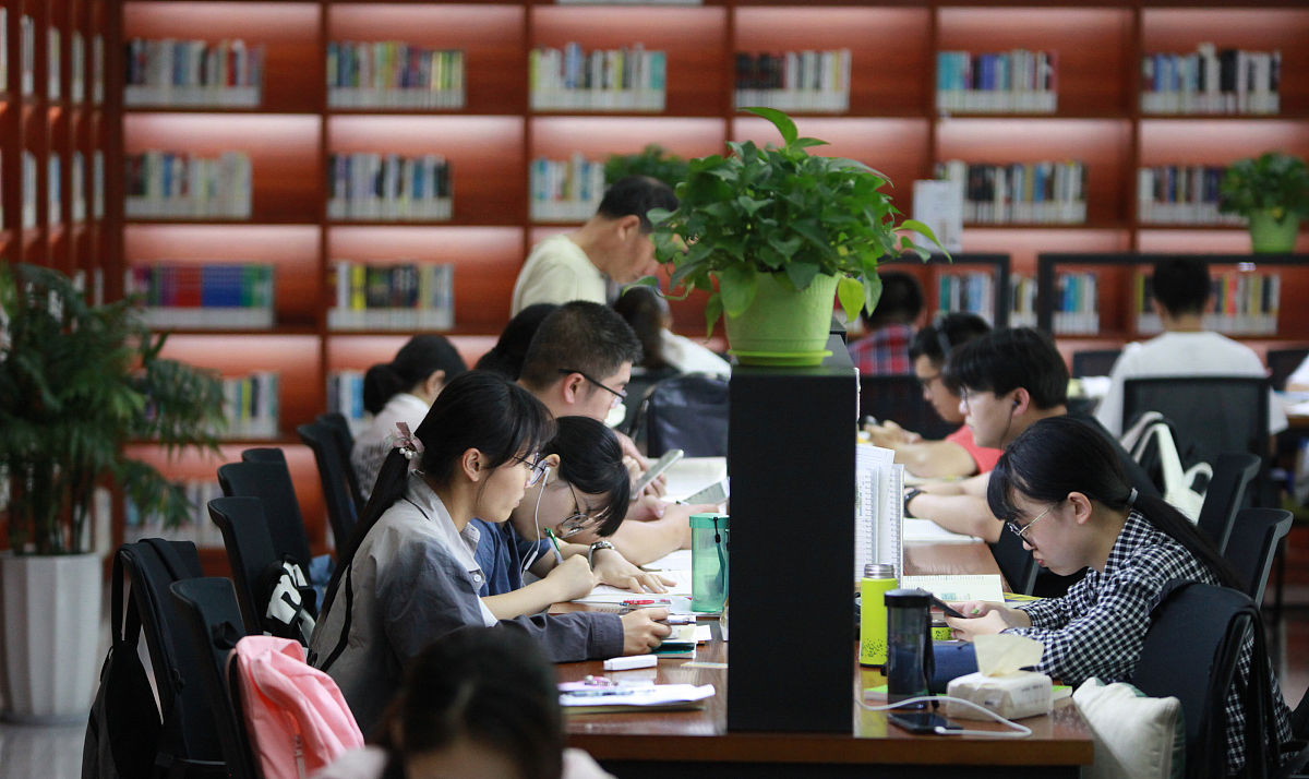 华东师范大学中山北路校区中考没考好该如何选择