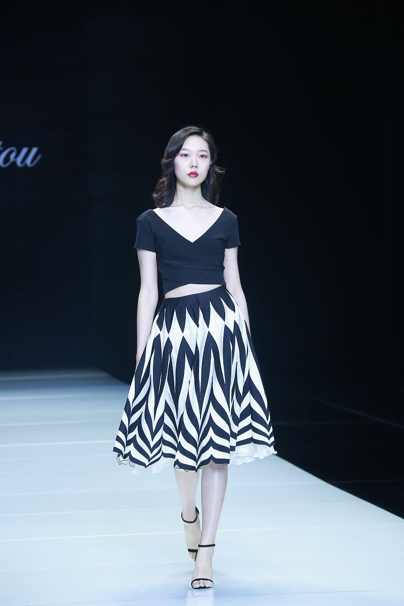 重庆经济建设职业技术学校服装设计专业就业前景如何