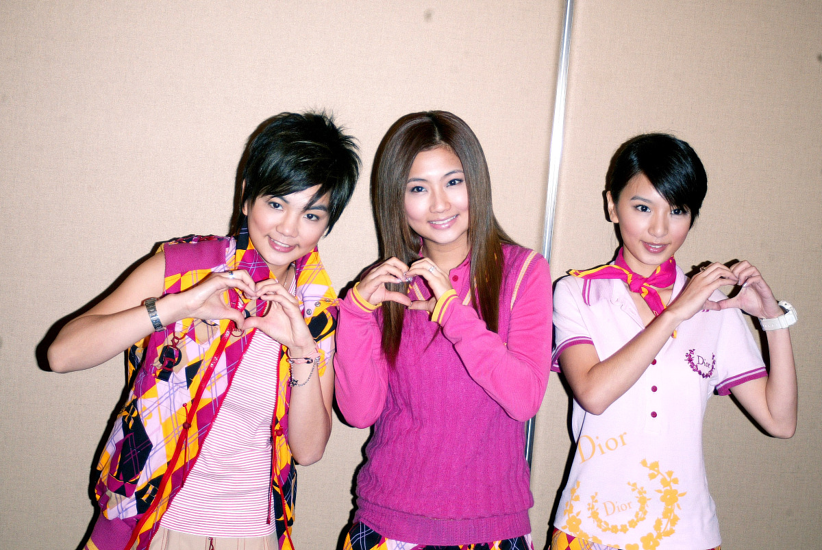2004年9月24日,s.h.e化身「心脏健康大使」.+++_+++s.h.e,