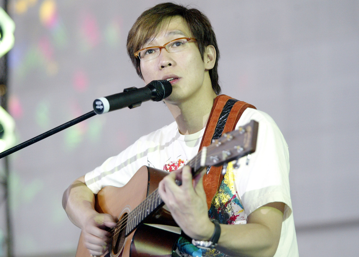 贵阳航空学校发展影响因素分析：政策、师资、投入与市场需求