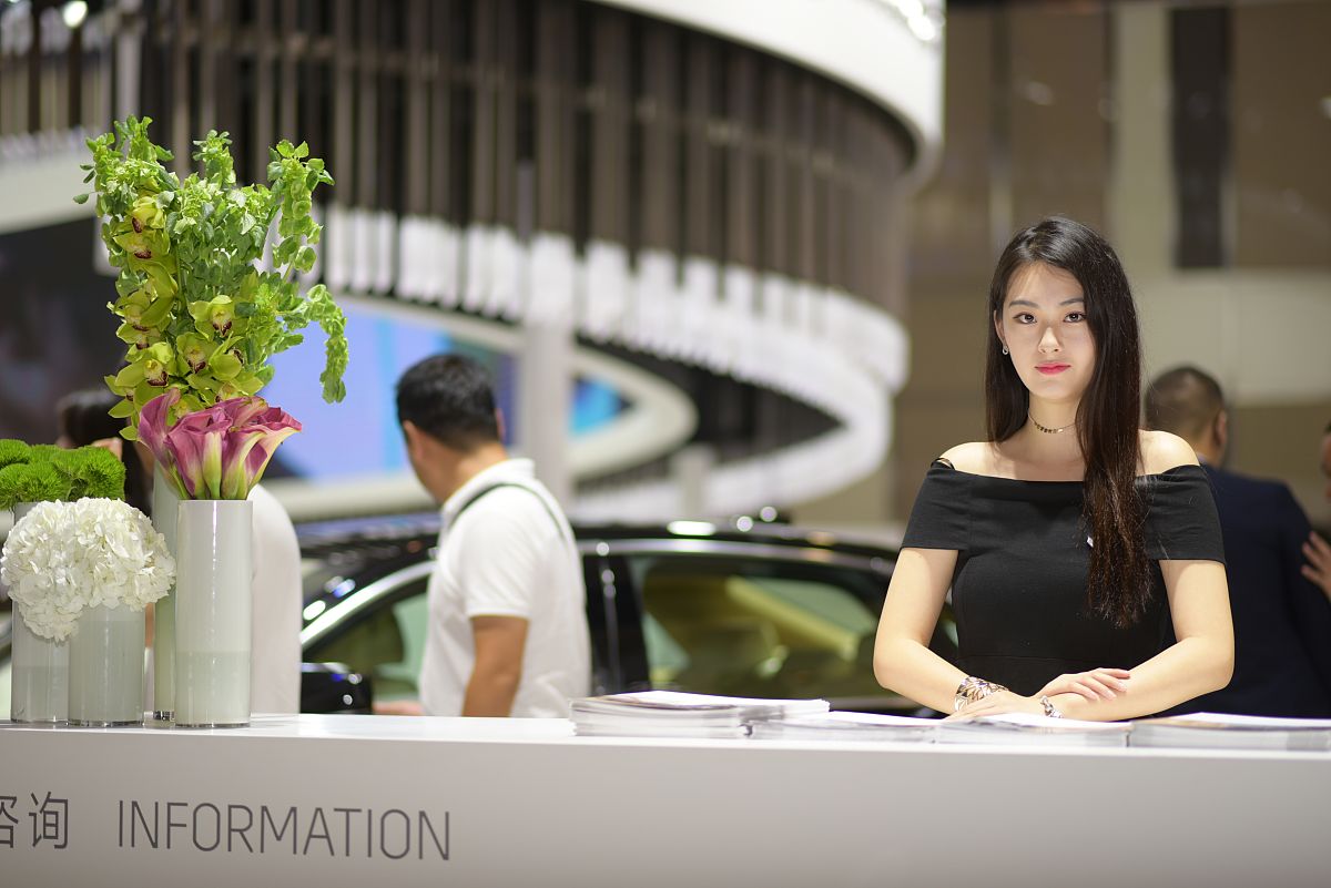 成都女生读汽车营销与服务专业行不行