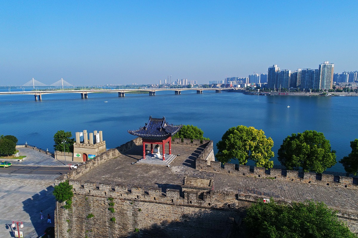 ***_***2017年6月6日,湖北省襄阳市,历史文化名城,明清城墙古建筑.夫