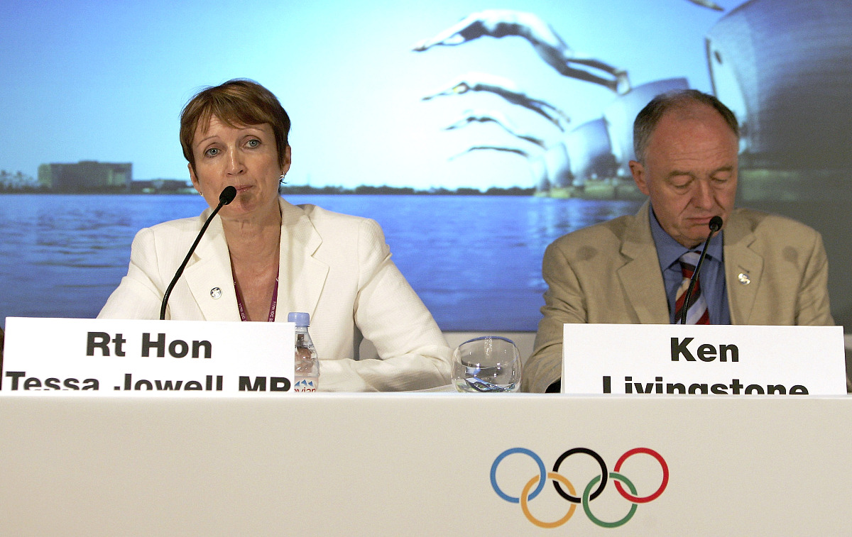 写两篇500字实训课程拍摄记录采访小组的工作报告