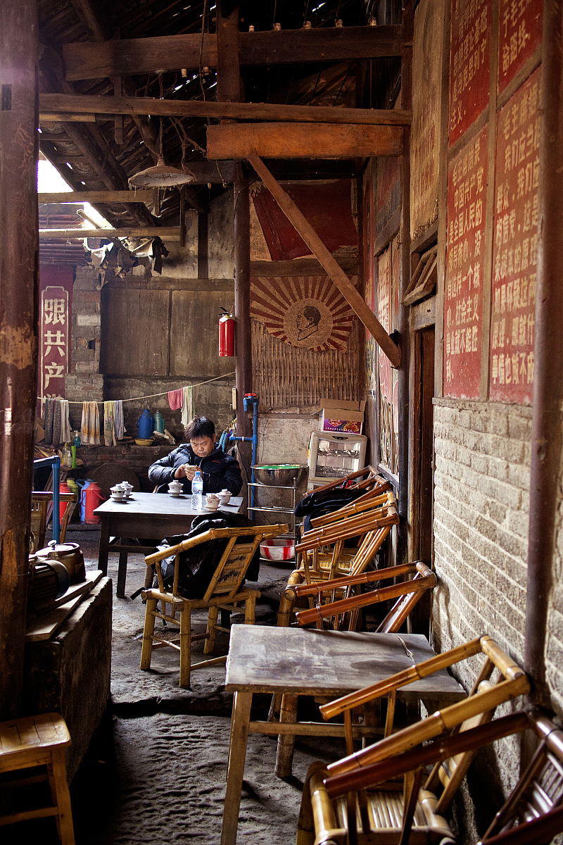 四川成都建筑施工总承包二级资质新办及转让费用详解