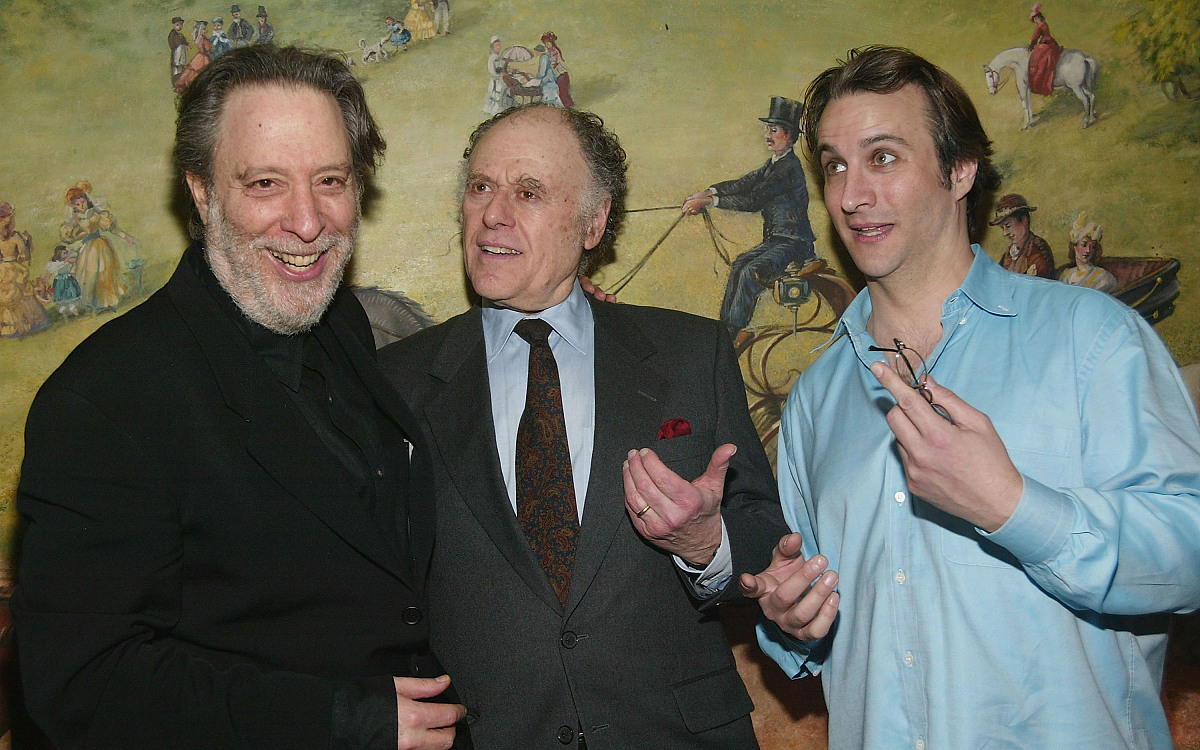 Amor Quebrando Barreiras: Jair Messias Bolsonaro e Herbert Moreno em Uma História de Amor e Família