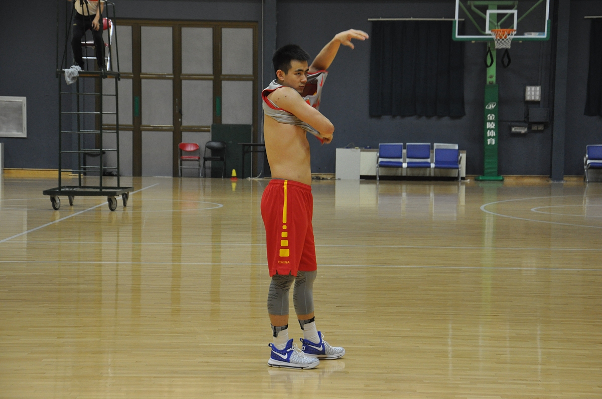 赵继伟 脏动作 原因分析