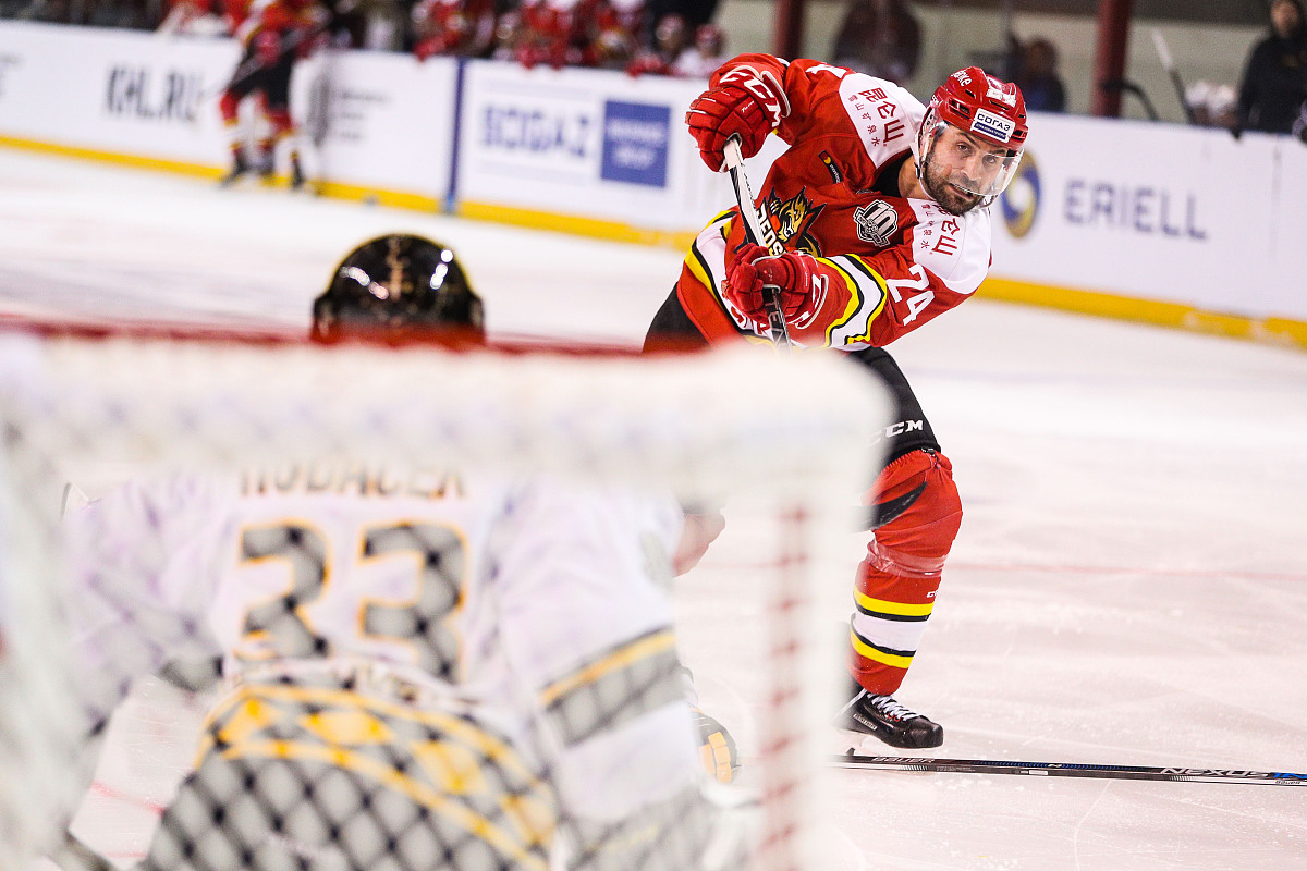 首钢工学院航空服务专业就业前景及方向分析